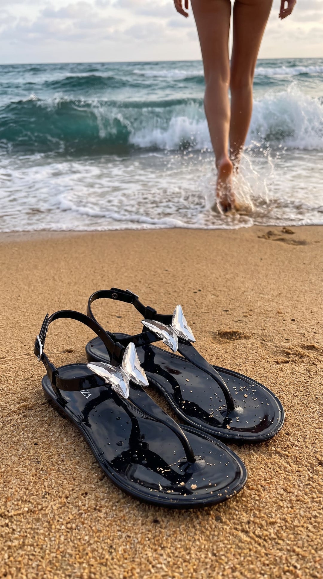 shoes ALIANA Black Gel Beach Sandals ALIANA Black Gel Beach Sandals | Resort Footwear | Nikoza NIKOZA