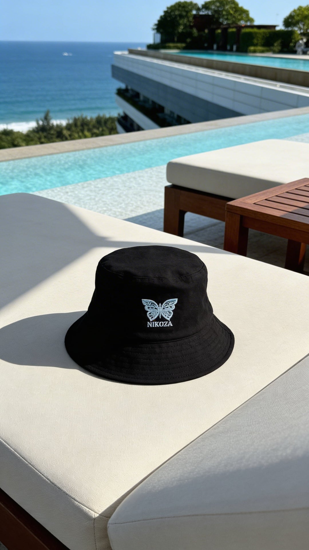 Hats black-white-reversible Black/White Nikoza Bucket Hat Black/White Nikoza Bucket Hat NIKOZA